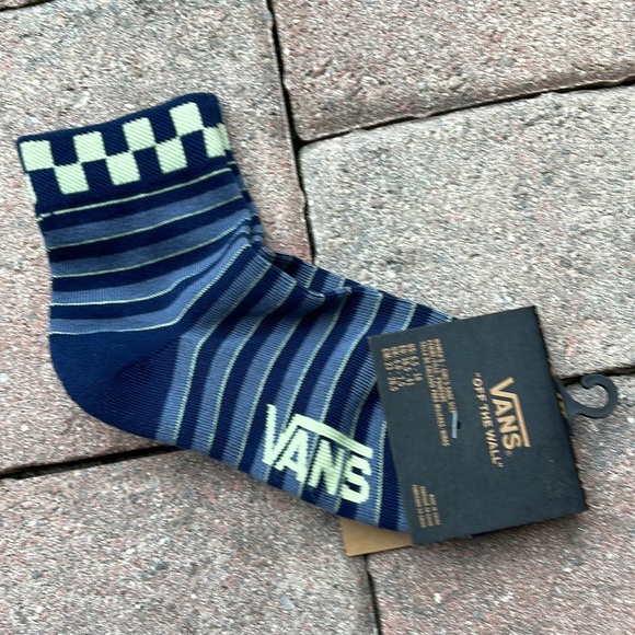 VANS “Off The Wall” Women’s socks  
NWT - Picture 14 of 16